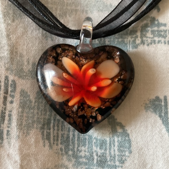 Hand blown glass pendant necklace - Picture 2 of 3